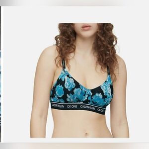 Lightly Lined Bralette Adjustable floral size L